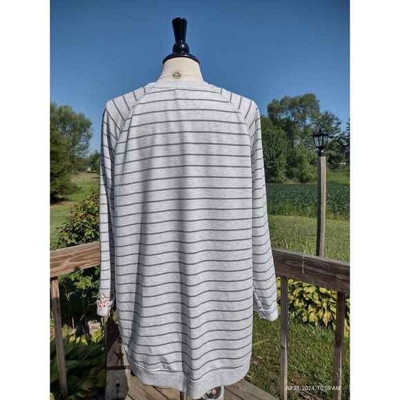 Custom Patchwork Heart Sweatshirt Striped Upcycled Boho reworked Ooak - Picture 5 of 10
